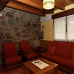 La Casona De Entralgo * פולה דה לביאנה
